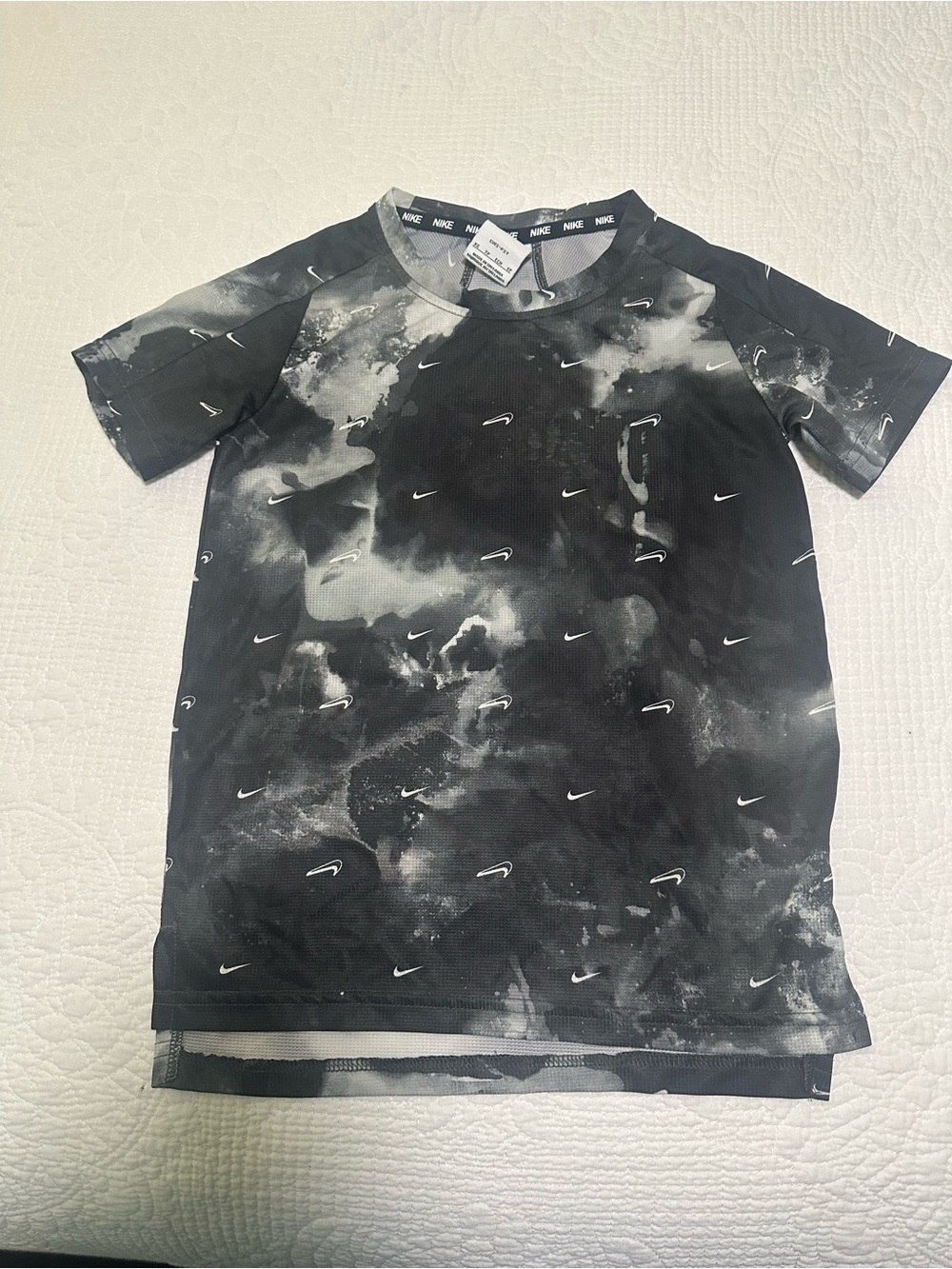 Nike Boys Black & White Cloud Swoosh Dri Fit Tee